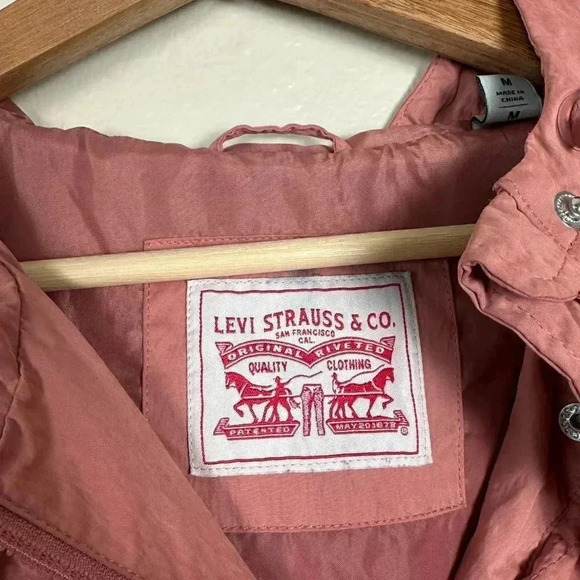 Levi's Longline Utility Rain Jacket Barbiecore Pink Medium - Picture 2 of 7